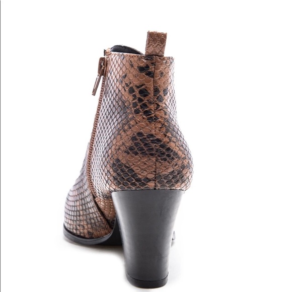 NIB QUPID Sz7 NAVA-08 BROWN/BLACK SNAKE MSRP $48 - Picture 3 of 9